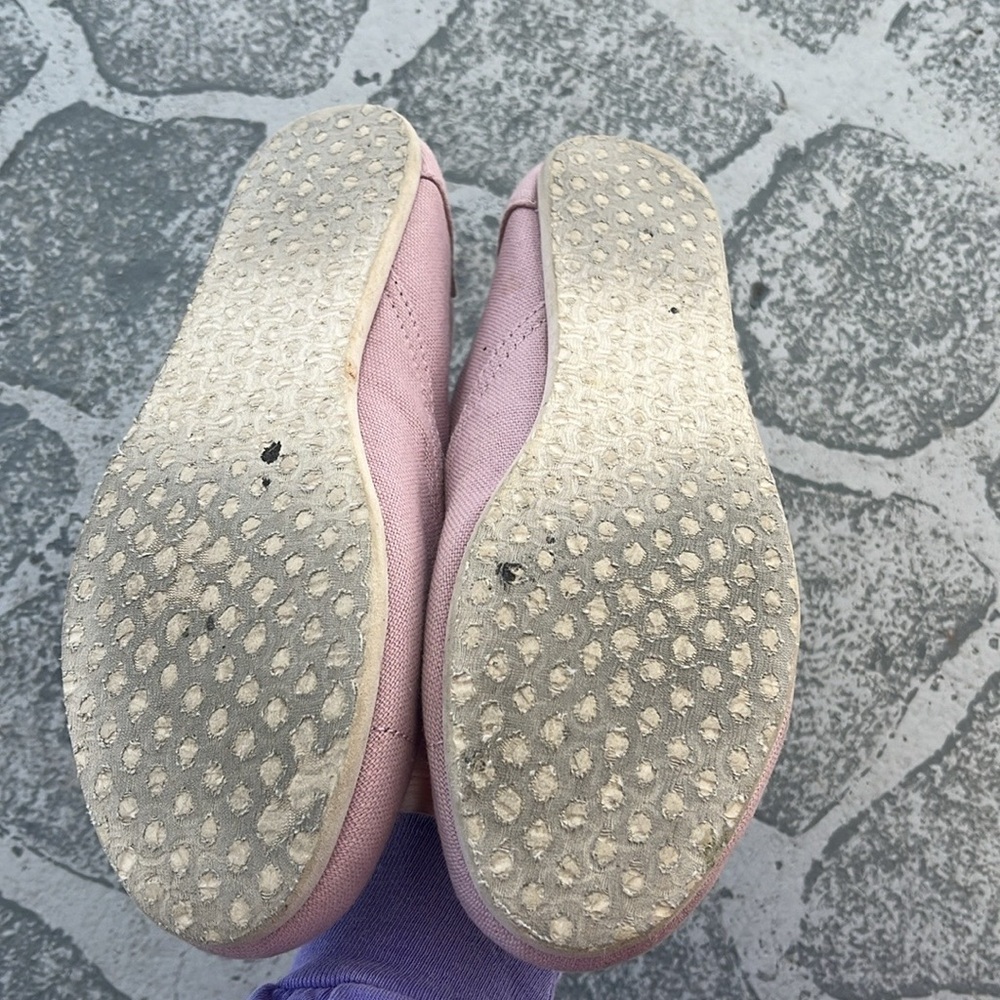 TOMS - Picture 4 of 6